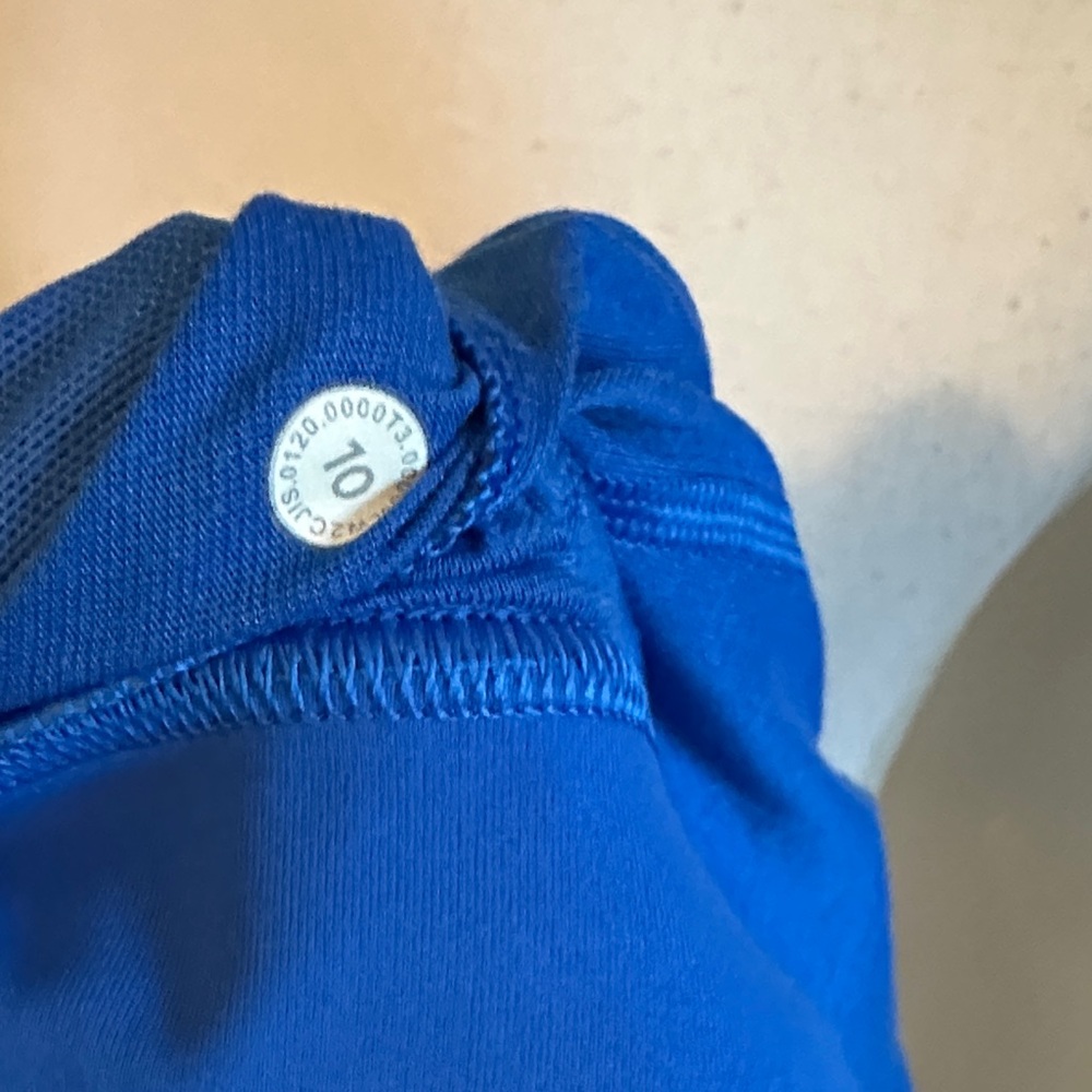 Lululemon Stronger as One Longline Bra *Medium Support C/D Cup - Picture 6 of 6